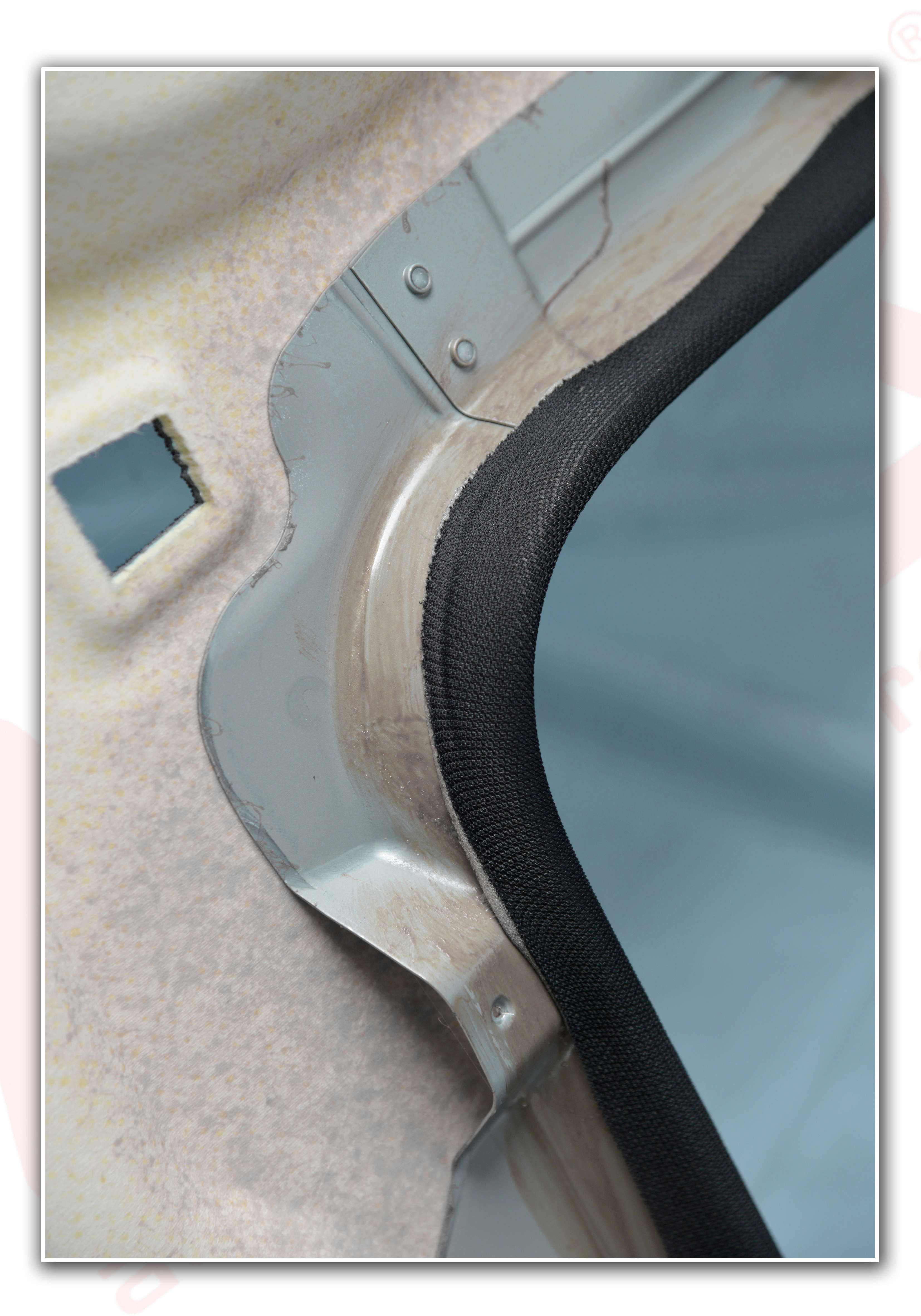 Ribordatrice a 3 stazioni con base rotante 4